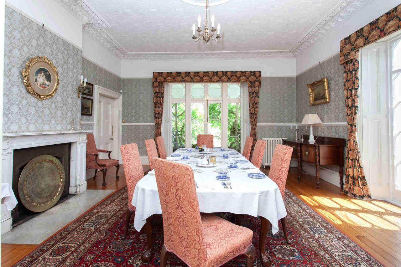 엠스워스 Hollybank House B&B 외부 사진